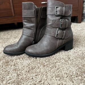Never worn. Charcoal gray boots with 1-inch heel.